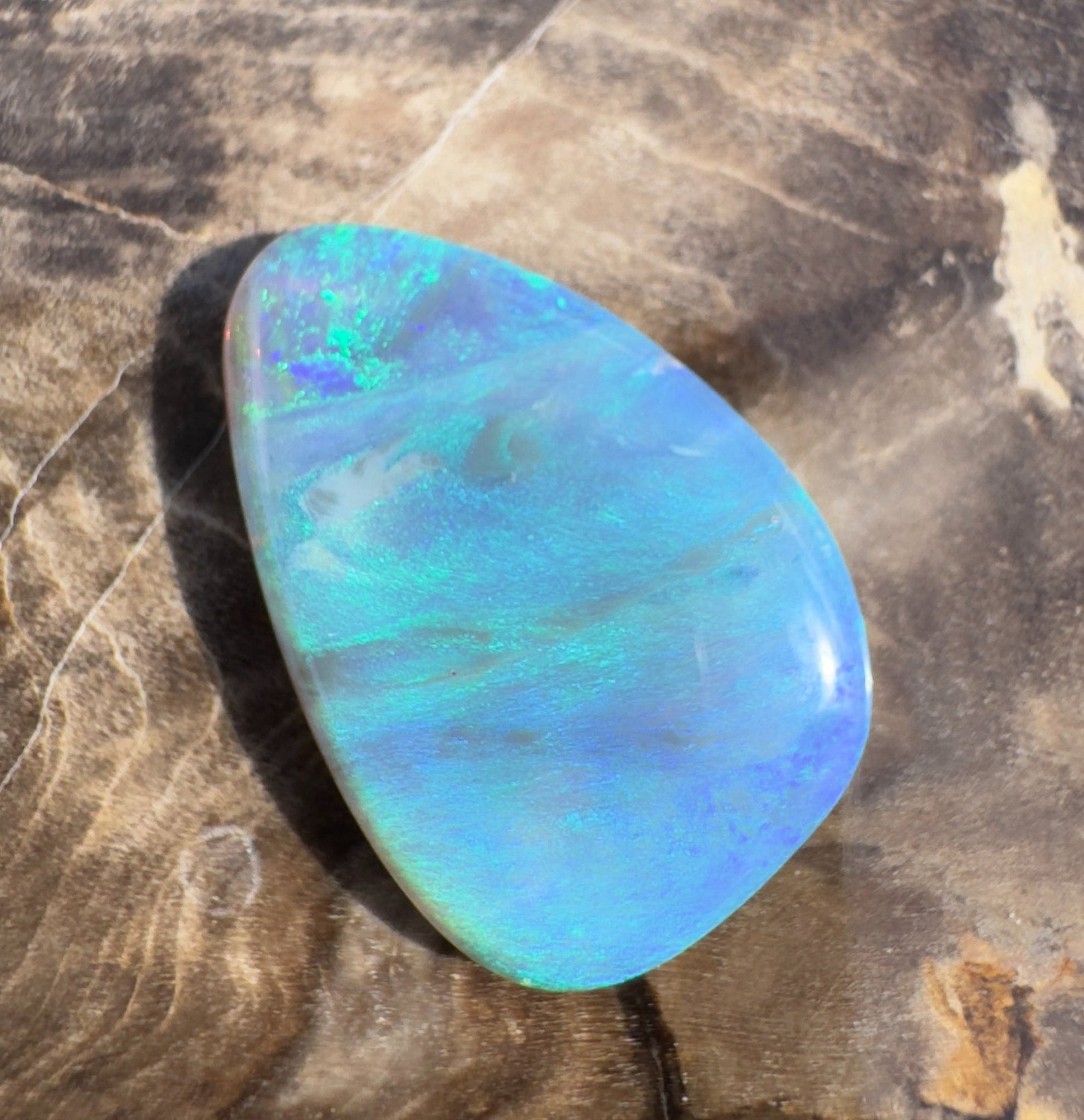 7.1ct Hand - Cut Solid Lightning Ridge Crystal Opal