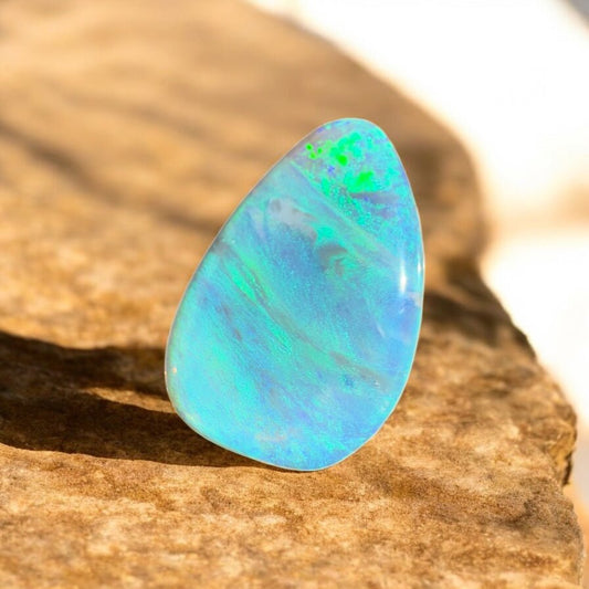 7.1ct Hand - Cut Solid Lightning Ridge Crystal Opal