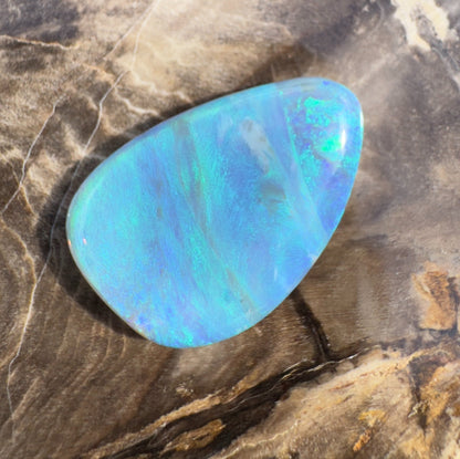 7.1ct Hand - Cut Solid Lightning Ridge Crystal Opal