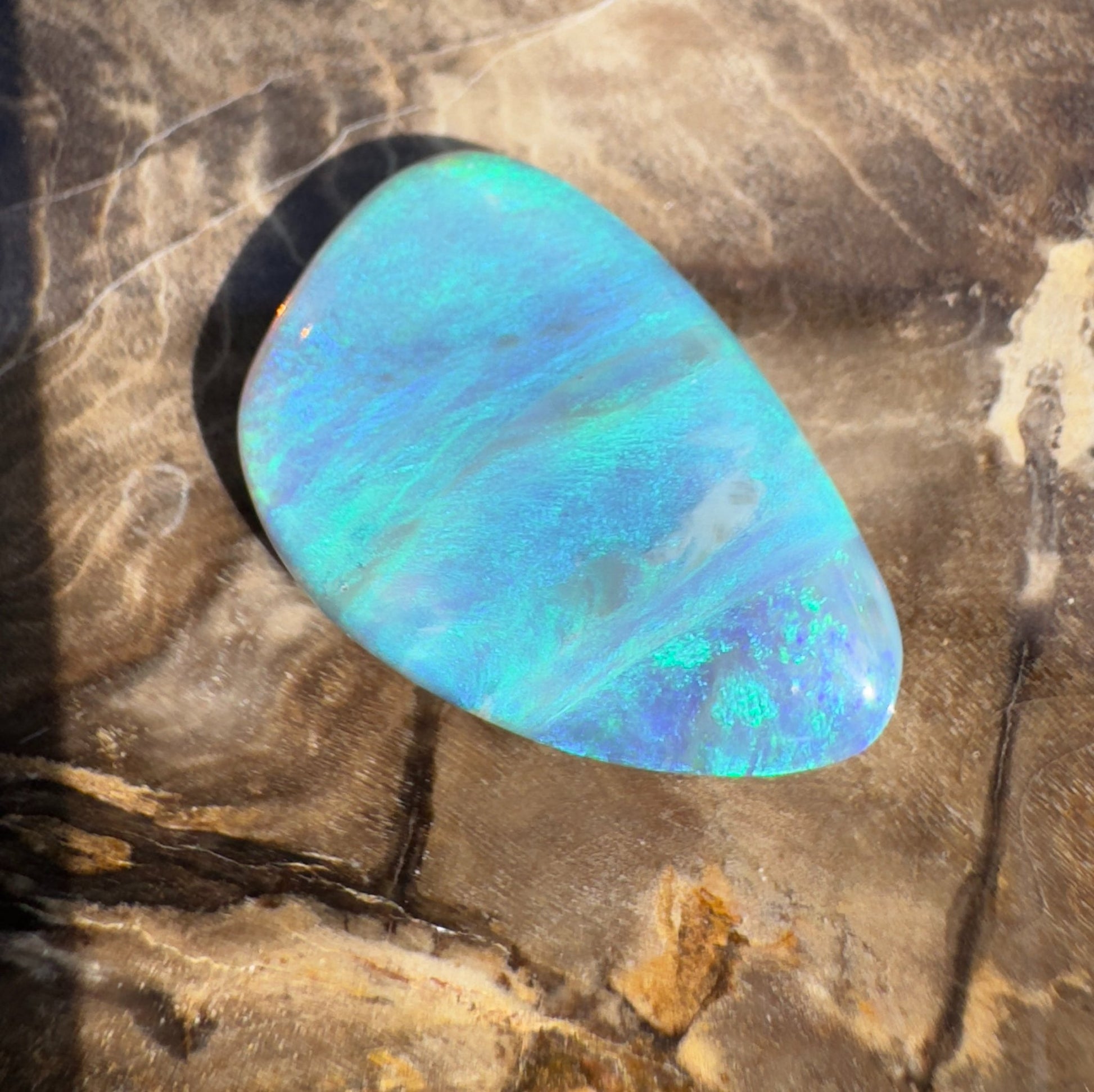 7.1ct Hand - Cut Solid Lightning Ridge Crystal Opal