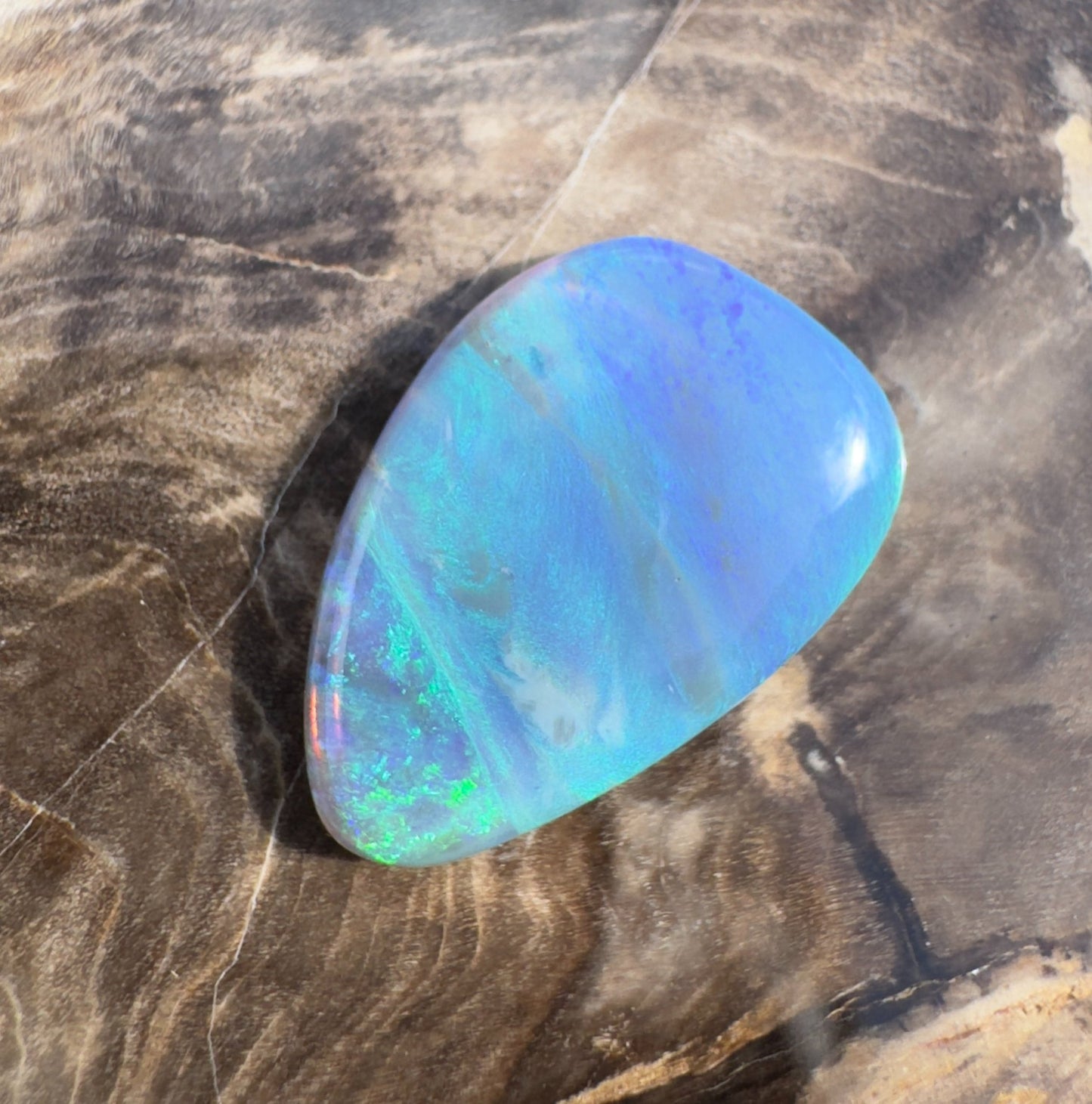 7.1ct Hand - Cut Solid Lightning Ridge Crystal Opal