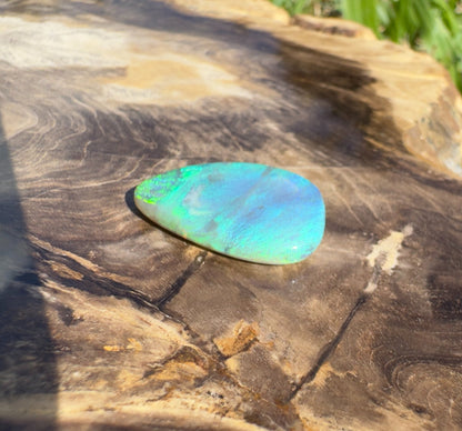 7.1ct Hand - Cut Solid Lightning Ridge Crystal Opal