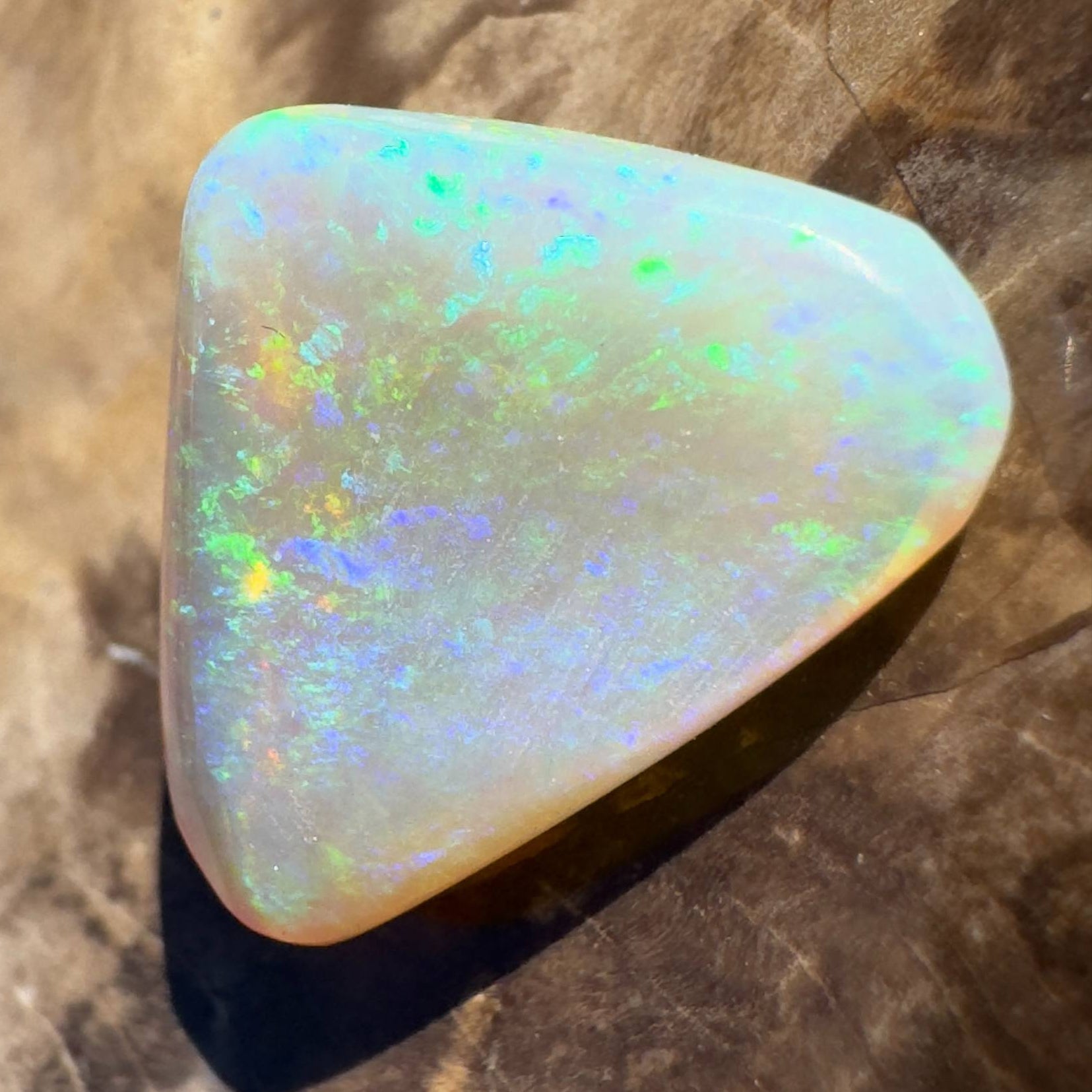 7.4ct Hand - cut Solid Coober Pedy Crystal Opal