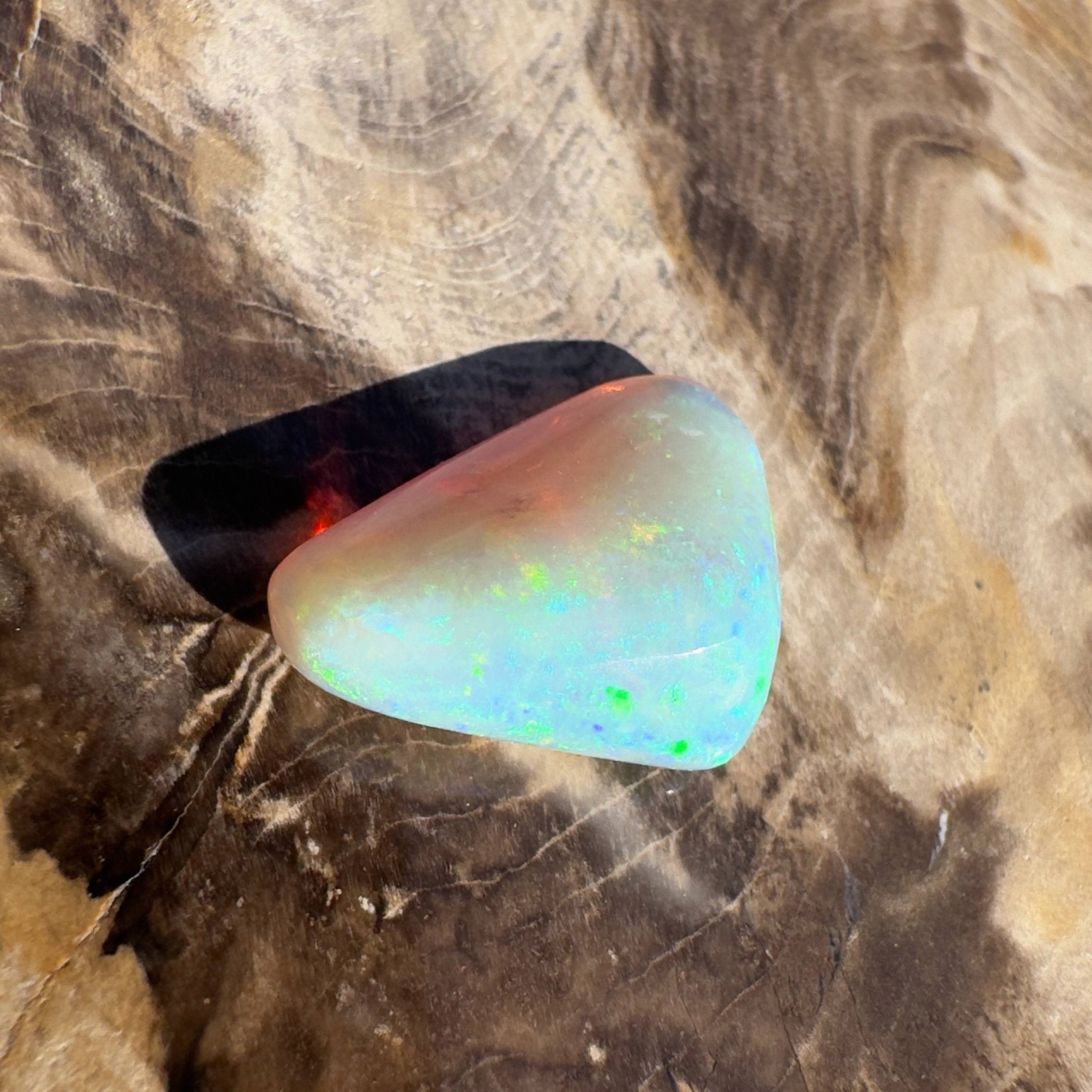 7.4ct Hand - cut Solid Coober Pedy Crystal Opal
