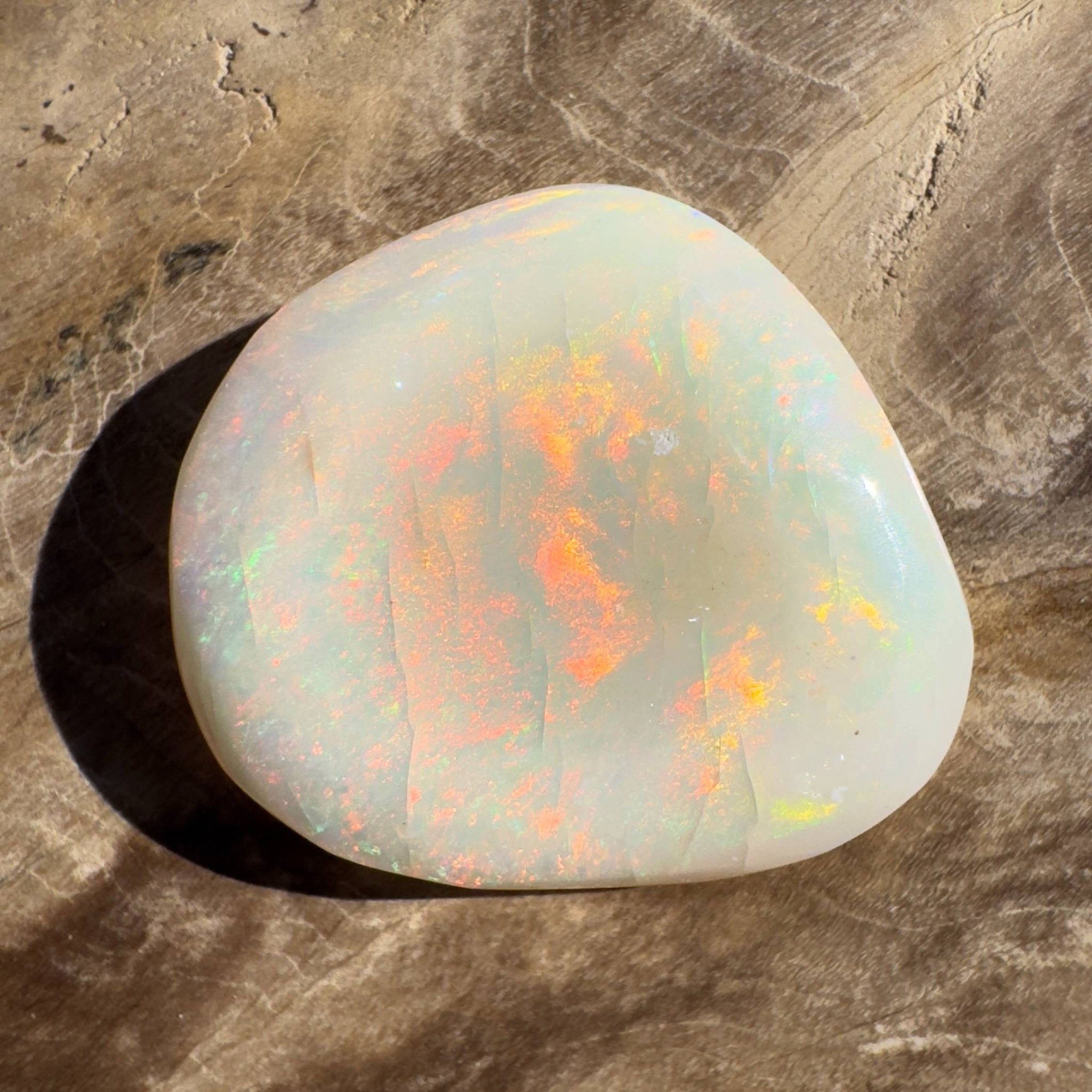 7.8CT Hand - cut Solid Australian Coober Pedy Opal