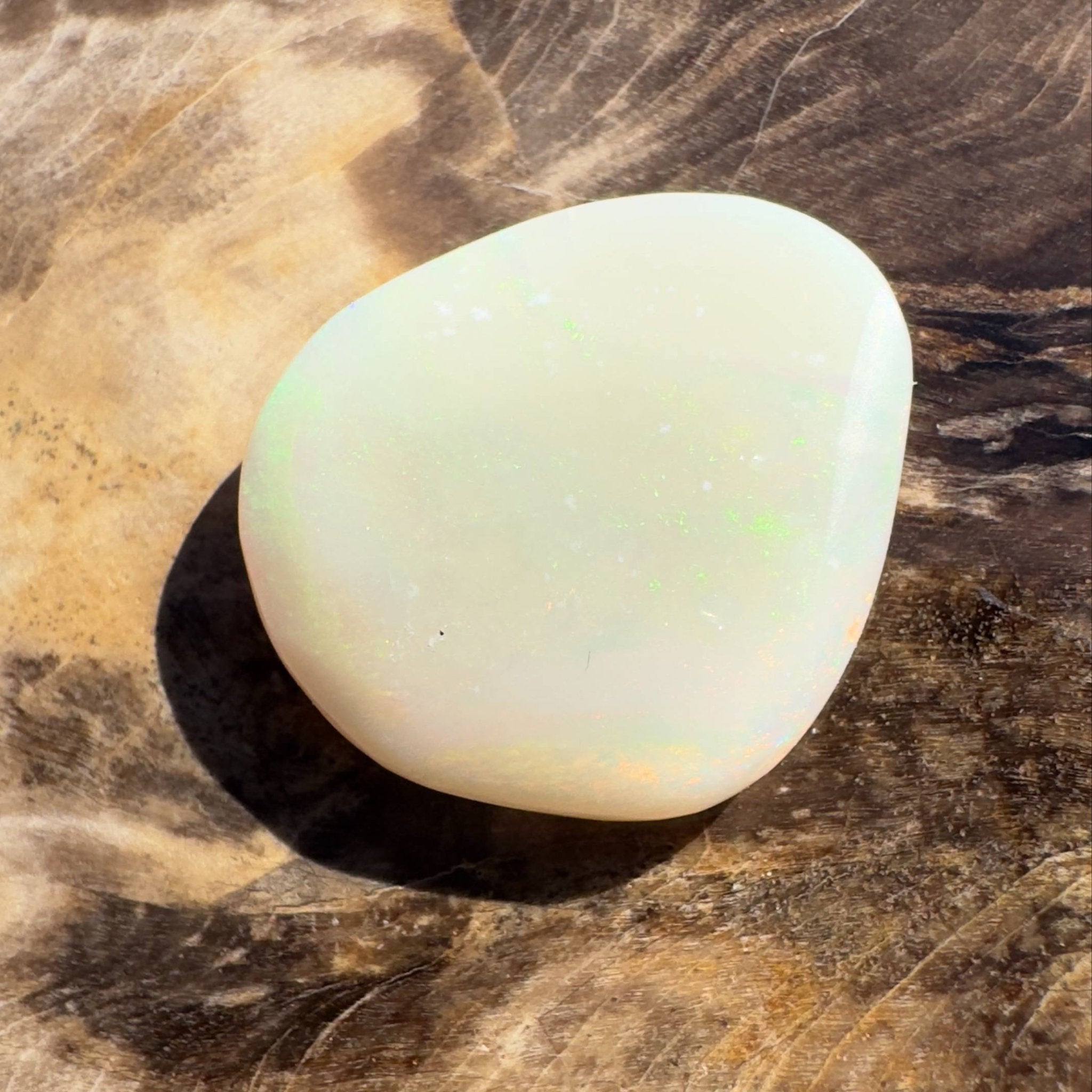 7.8CT Hand - cut Solid Australian Coober Pedy Opal