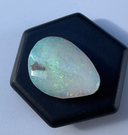 Australian Coober Pedy Opal 4.2carat Solid Hand Cut Luxury - Iona Opal Australia