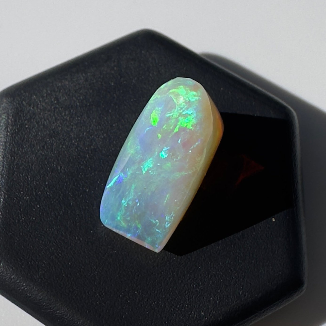 Australian Crystal Crystal Opal 3.7carat Solid Hand Cut Luxury - Iona Opal Australia