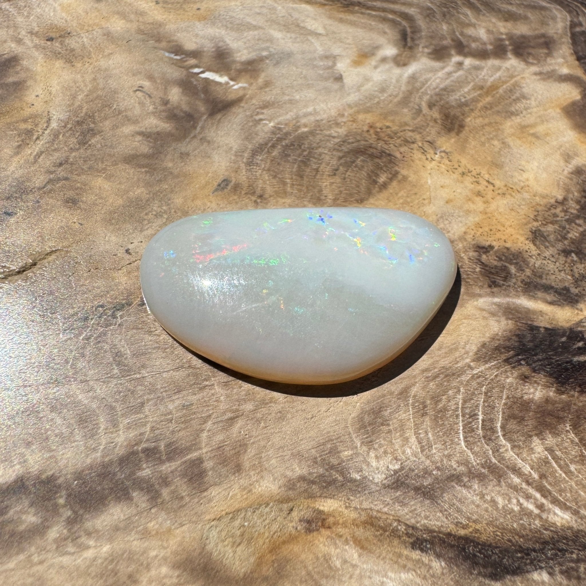 9.9ct Hand - cut Solid Lightning Ridge Opal