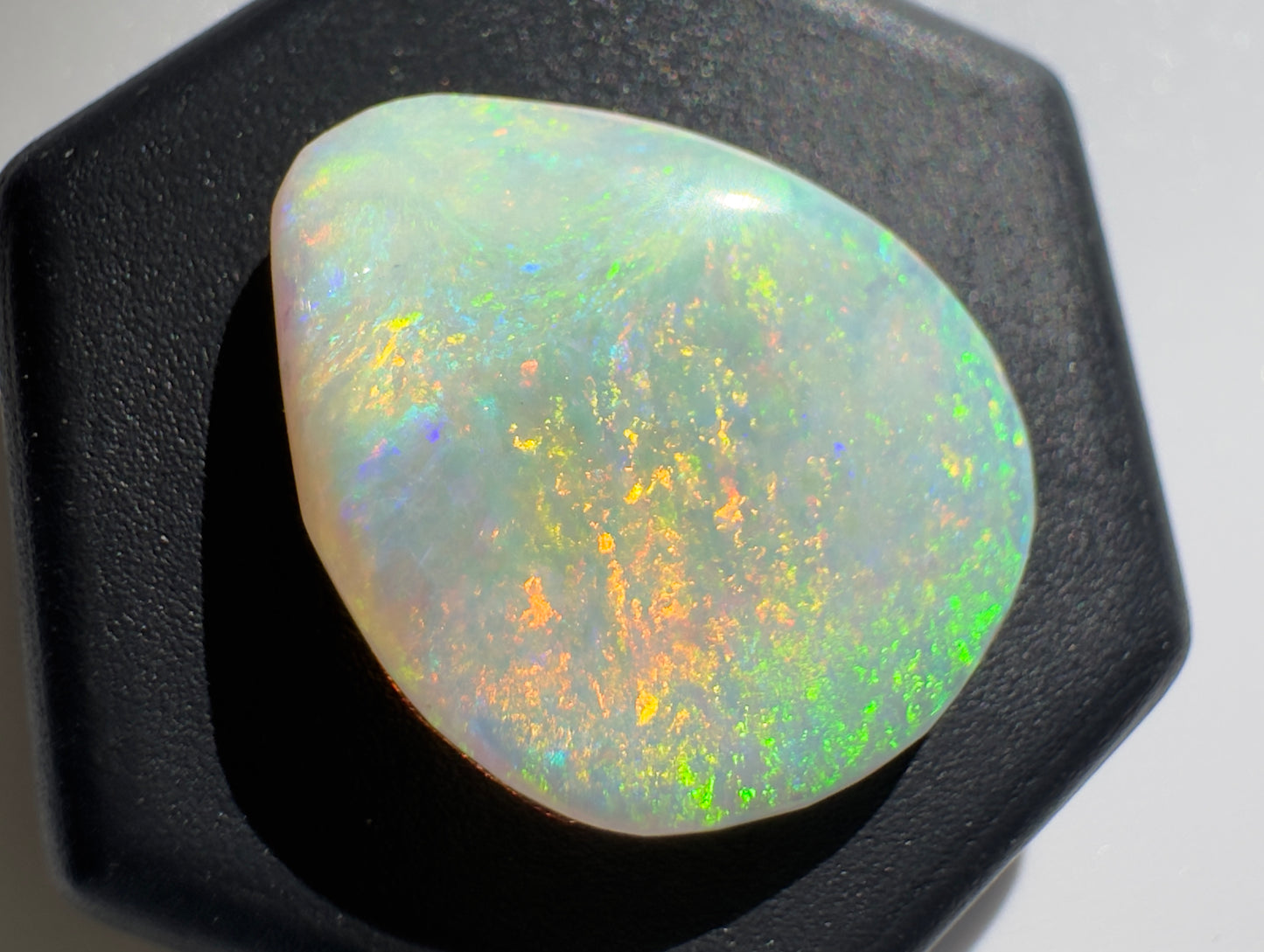 Australian Coober Pedy Opal 4.2carat Solid Hand Cut Luxury - Iona Opal Australia