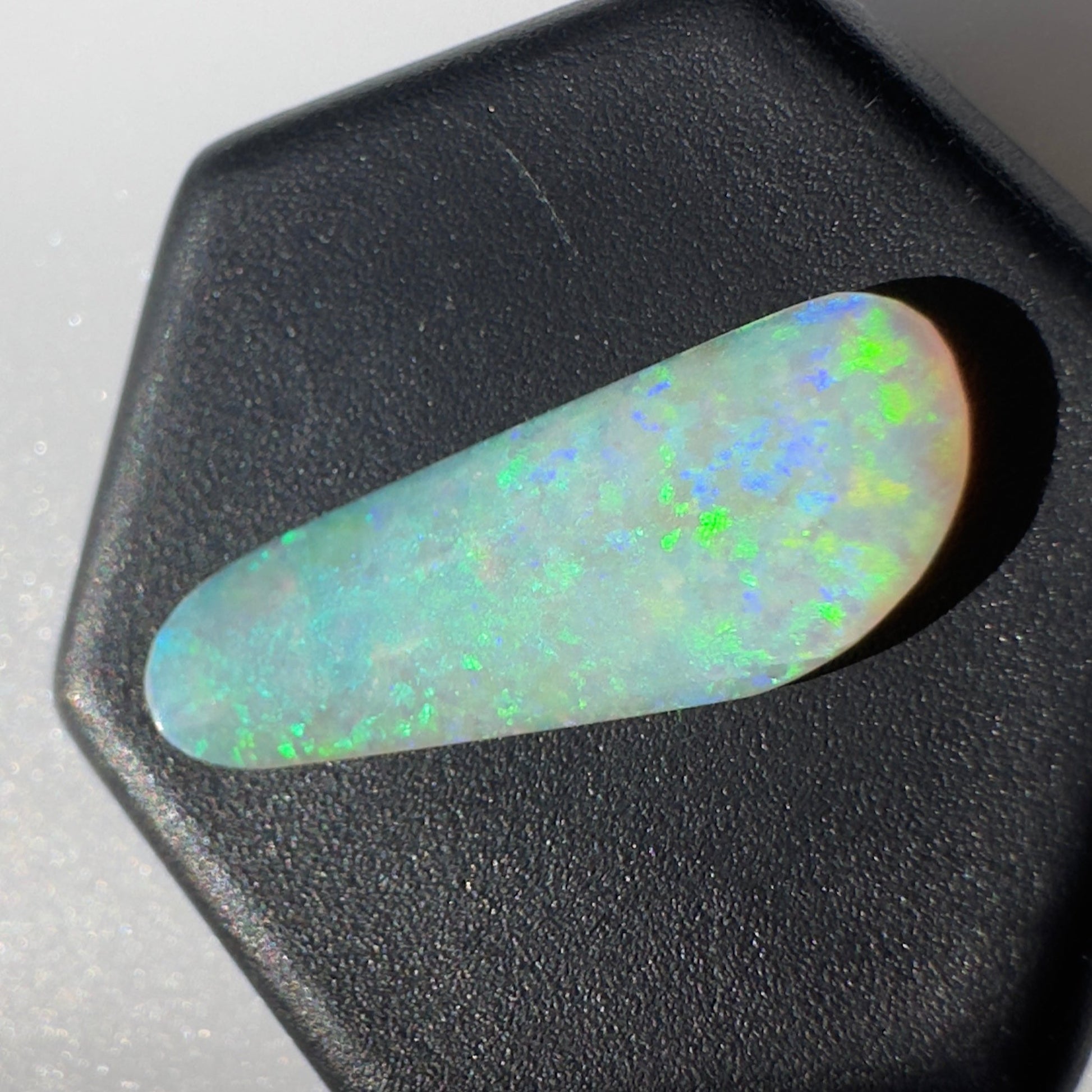 Coober Pedy Opal 1.5carat Solid Hand-Cut - Iona Opal Australia