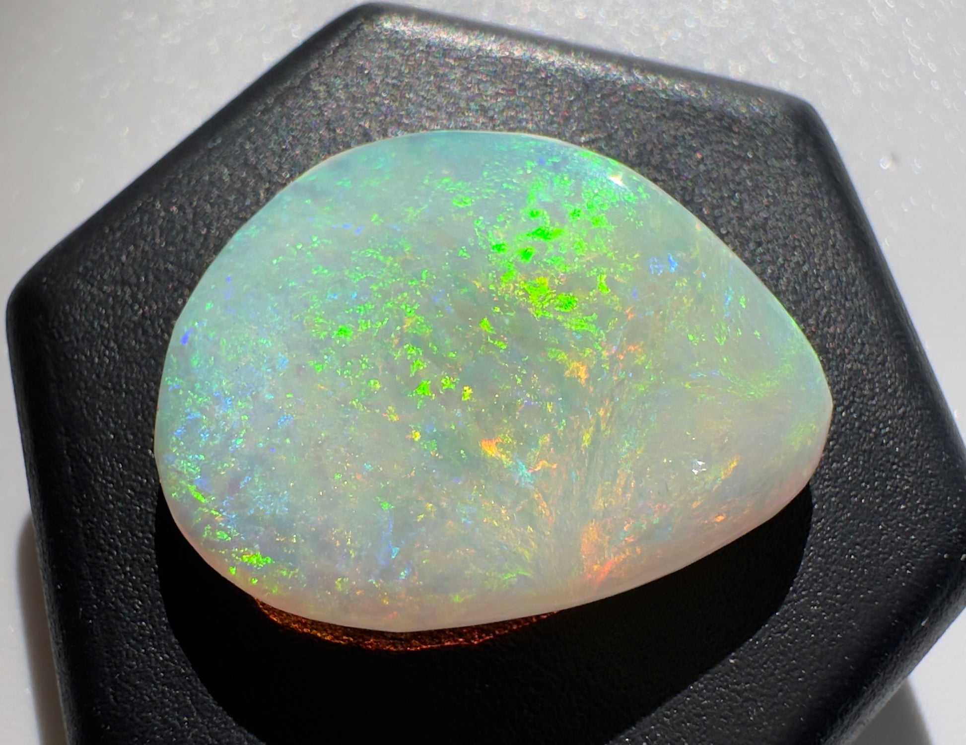 Australian Coober Pedy Opal 4.2carat Solid Hand Cut Luxury - Iona Opal Australia