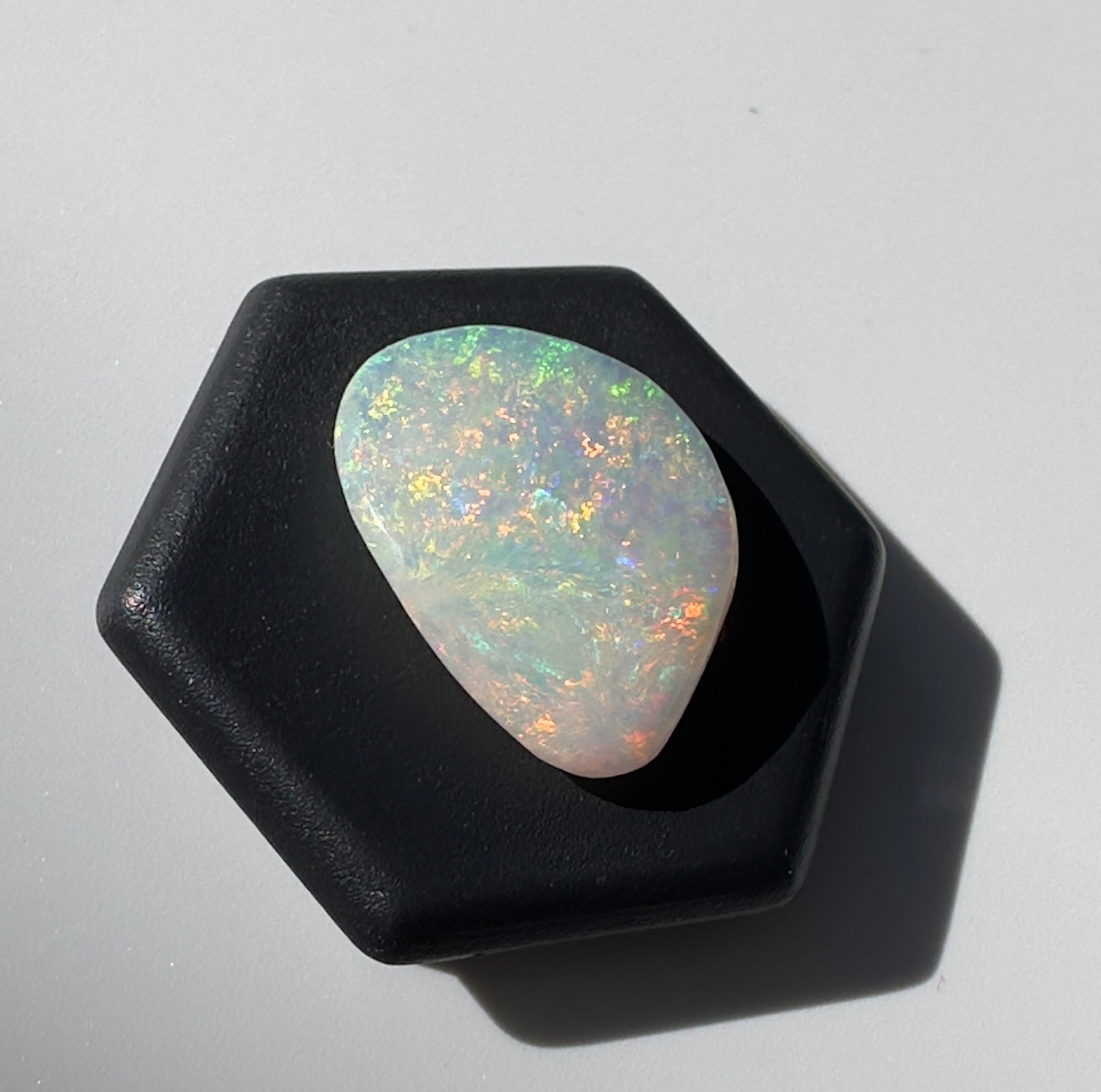 Australian Coober Pedy Opal 4.2carat Solid Hand Cut Luxury - Iona Opal Australia