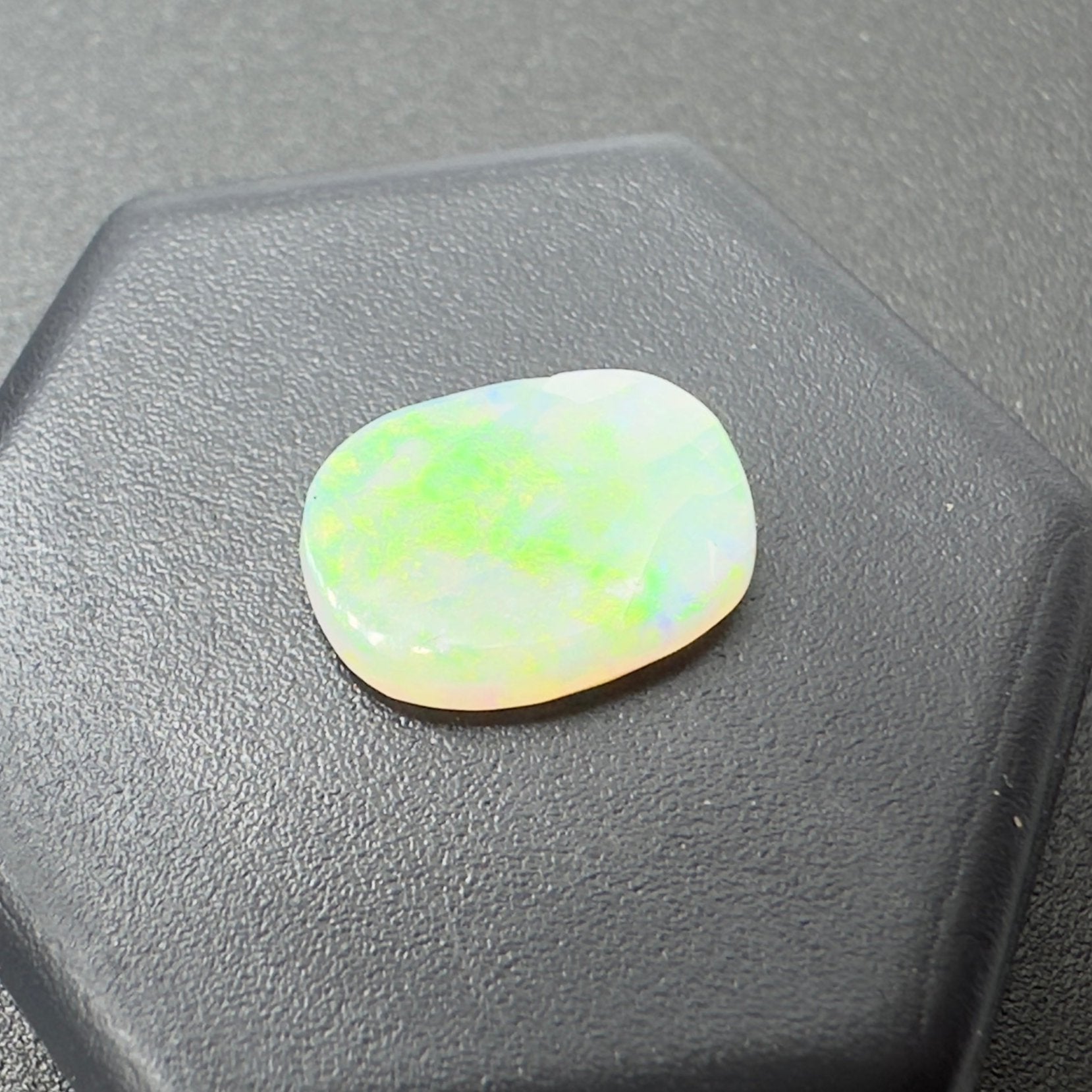 Australian Coober Pedy Opal 0.9carat Solid Hand Cut Luxury - Iona Opal Australia