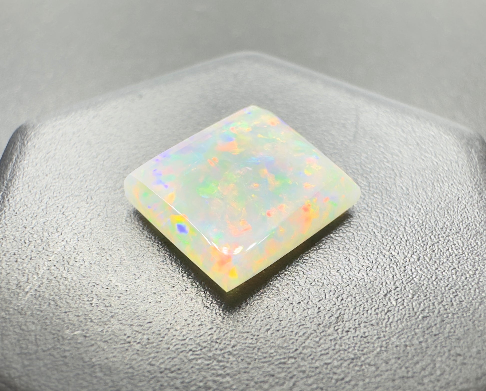 Australian Lightning Ridge Opal 0.9carat Solid Hand Cut Luxury - Iona Opal Australia