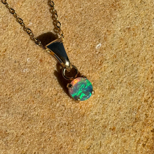 ‘Dreamy Greens’ ~ Handcrafted 9ct Solid Gold 0.5ct Lightning Ridge Opal Pendant