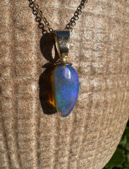 'Airlie Waters' ~ Handcrafted 9ct Solid Gold 2ct Lightning Ridge Opal Pendant