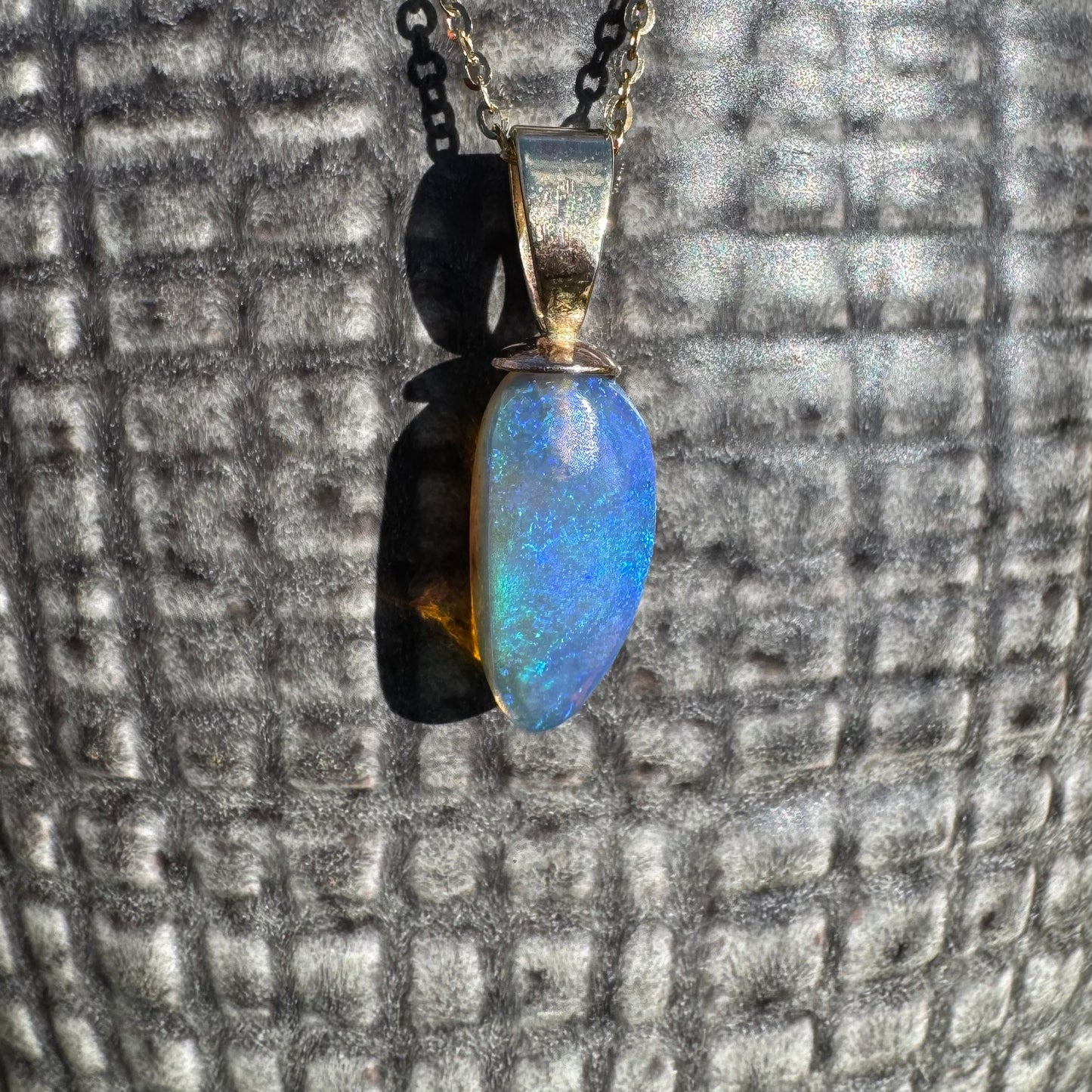 'Airlie Waters' ~ Handcrafted 9ct Solid Gold 2ct Lightning Ridge Opal Pendant