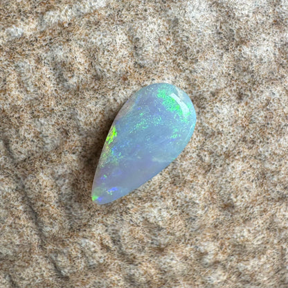 Lightning Ridge Opal 0.6carat Solid Hand-Cut