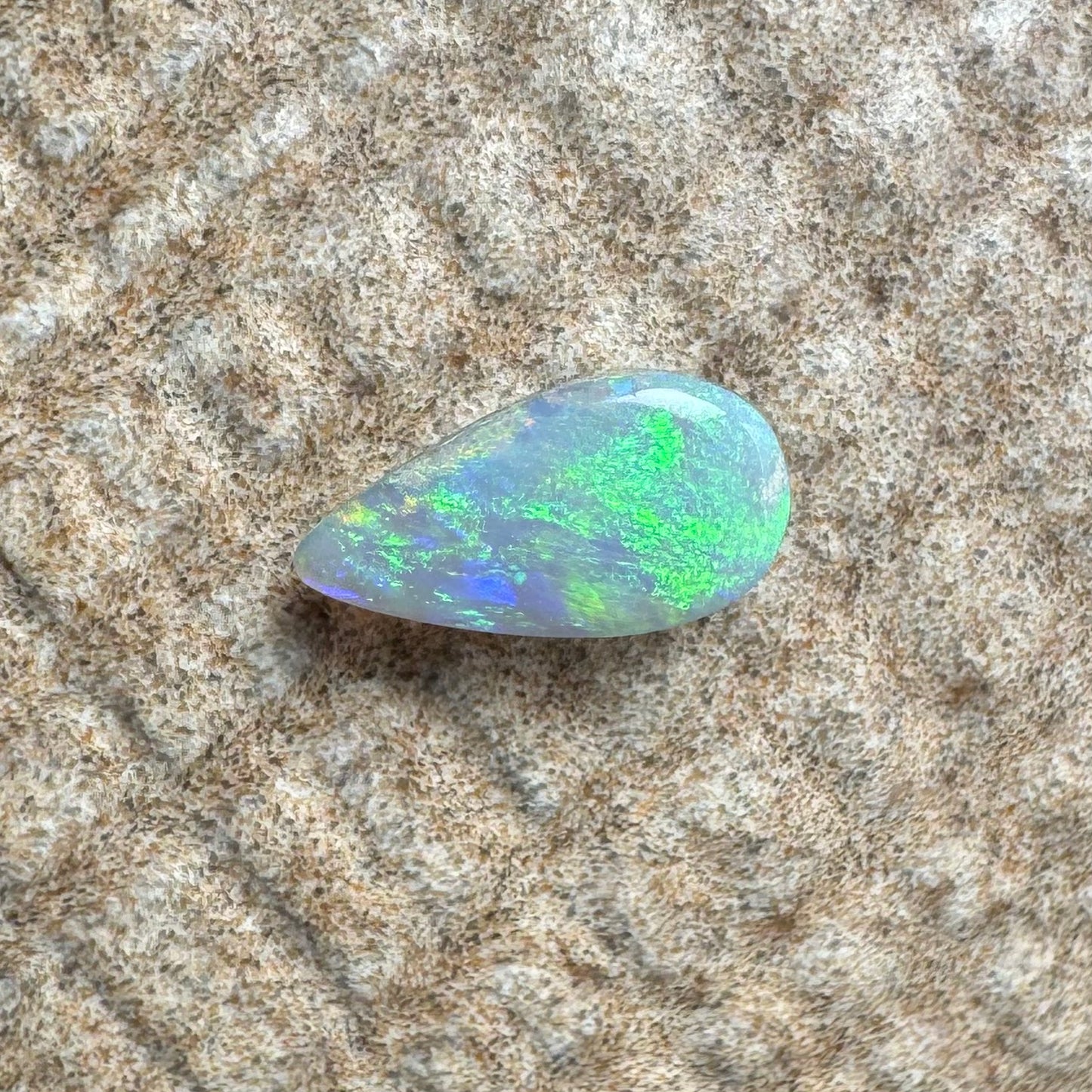 Lightning Ridge Opal 0.6carat Solid Hand-Cut