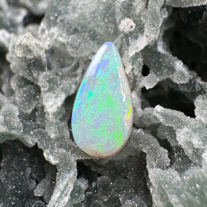 Lightning Ridge Opal 0.6carat Solid Hand-Cut