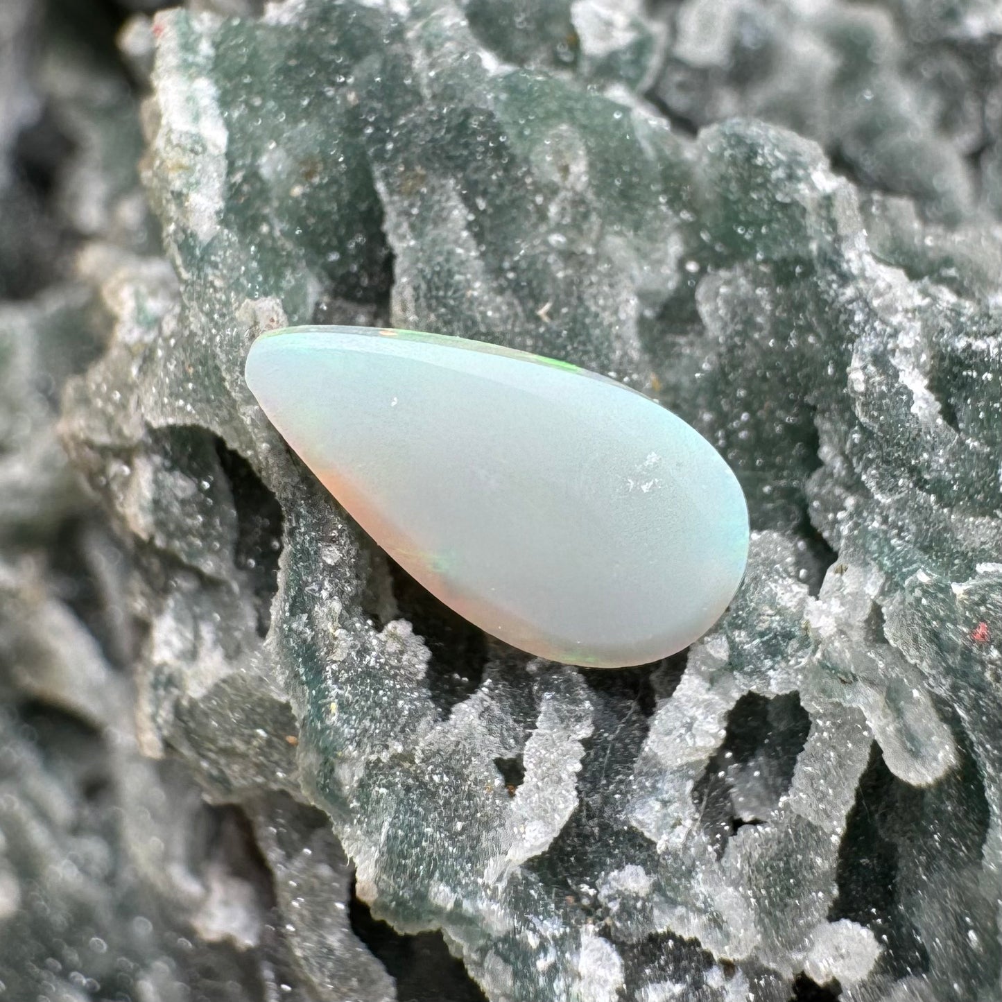 Lightning Ridge Opal 0.6carat Solid Hand-Cut