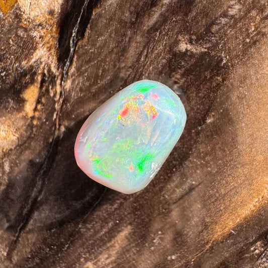 Hand-Cut Solid Lightning Ridge Opal 2.4carat