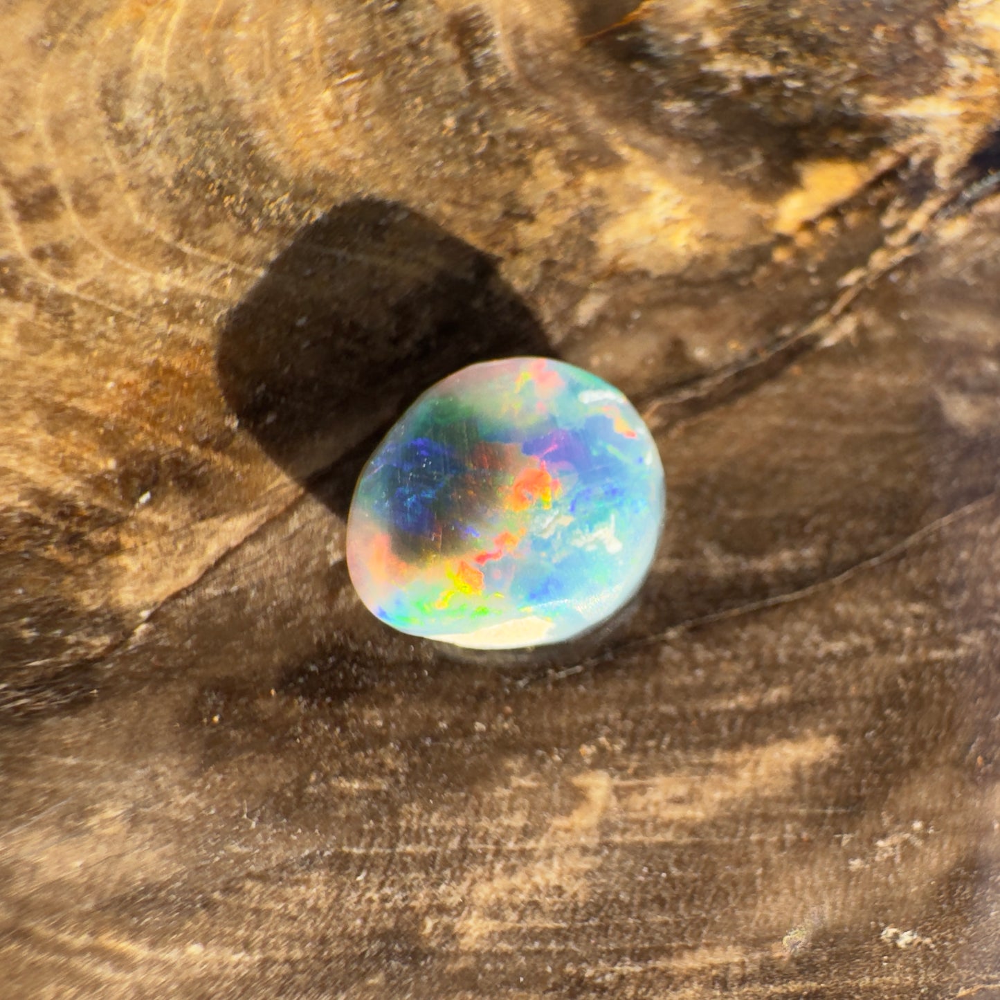 Hand-Cut Solid Lightning Ridge Black Opal 0.9carat