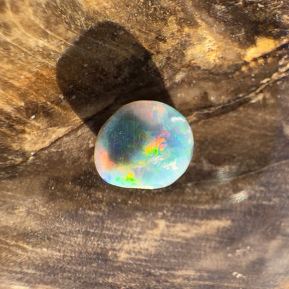 Hand-Cut Solid Lightning Ridge Black Opal 0.9carat