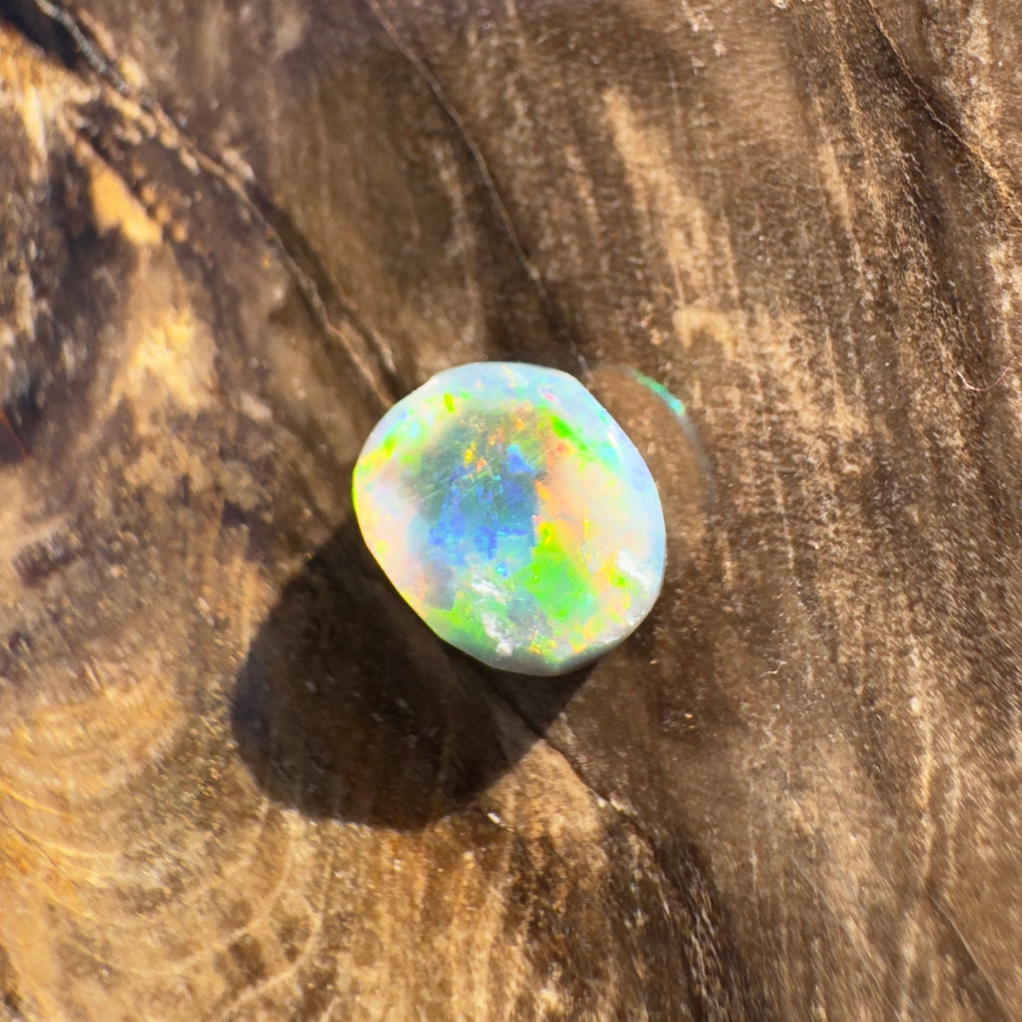 Hand-Cut Solid Lightning Ridge Black Opal 0.9carat