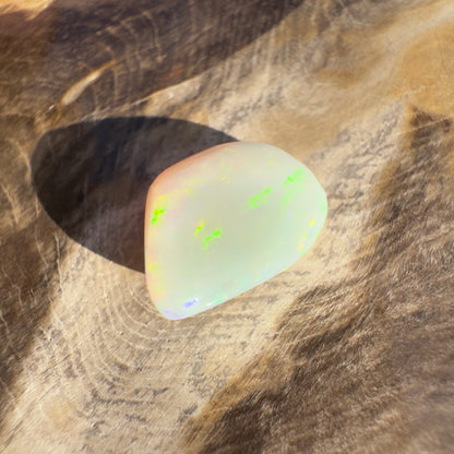 Hand-Cut Solid Lightning Ridge Opal 4.1carat