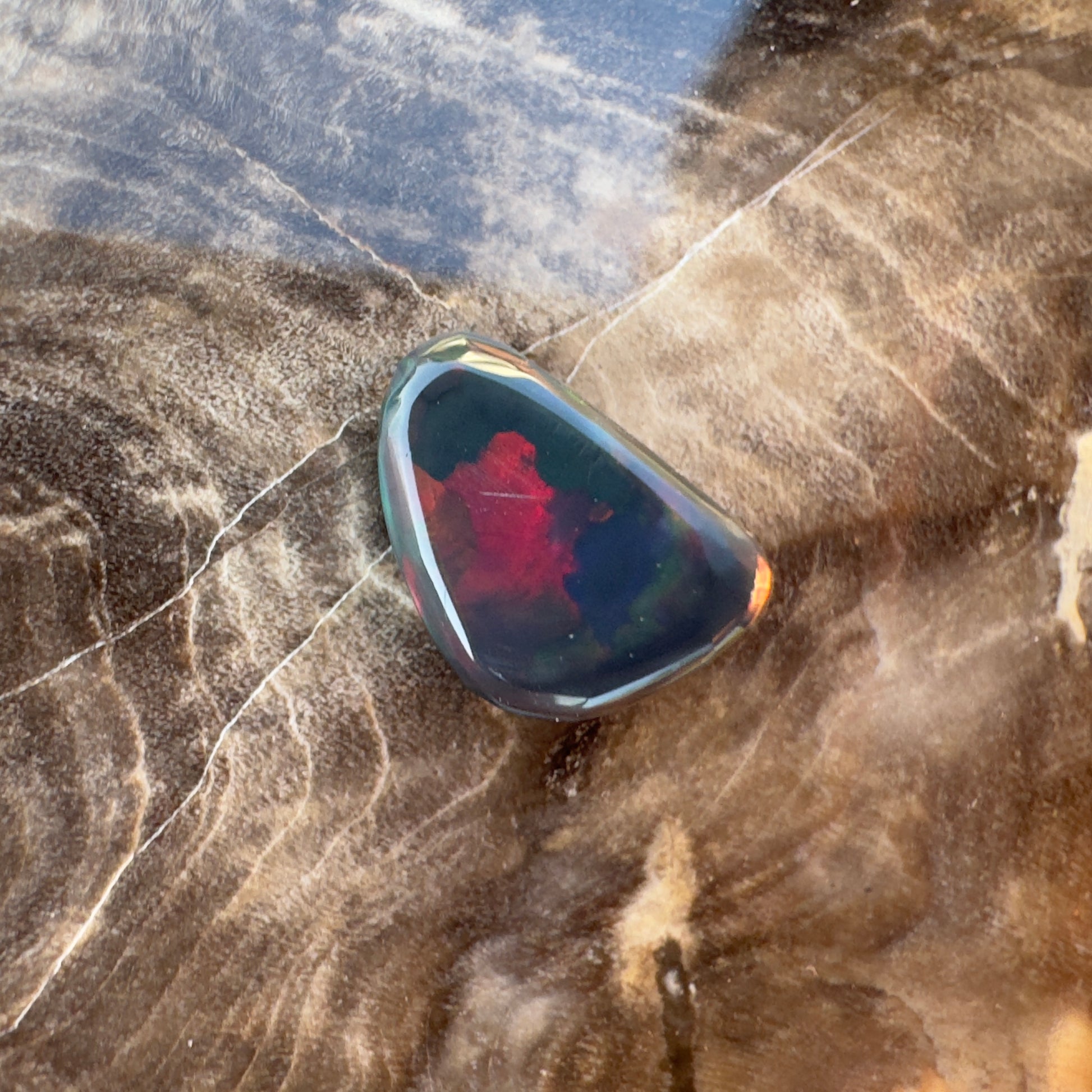 Lightning Ridge Black Opal 1.8carat Solid Hand-Cut - Iona Opal Australia