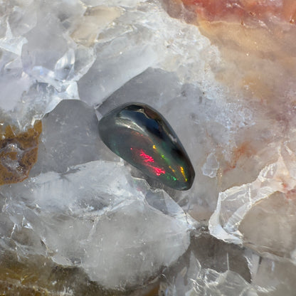 Lightning Ridge Black Opal 1.8carat Solid Hand-Cut - Iona Opal Australia