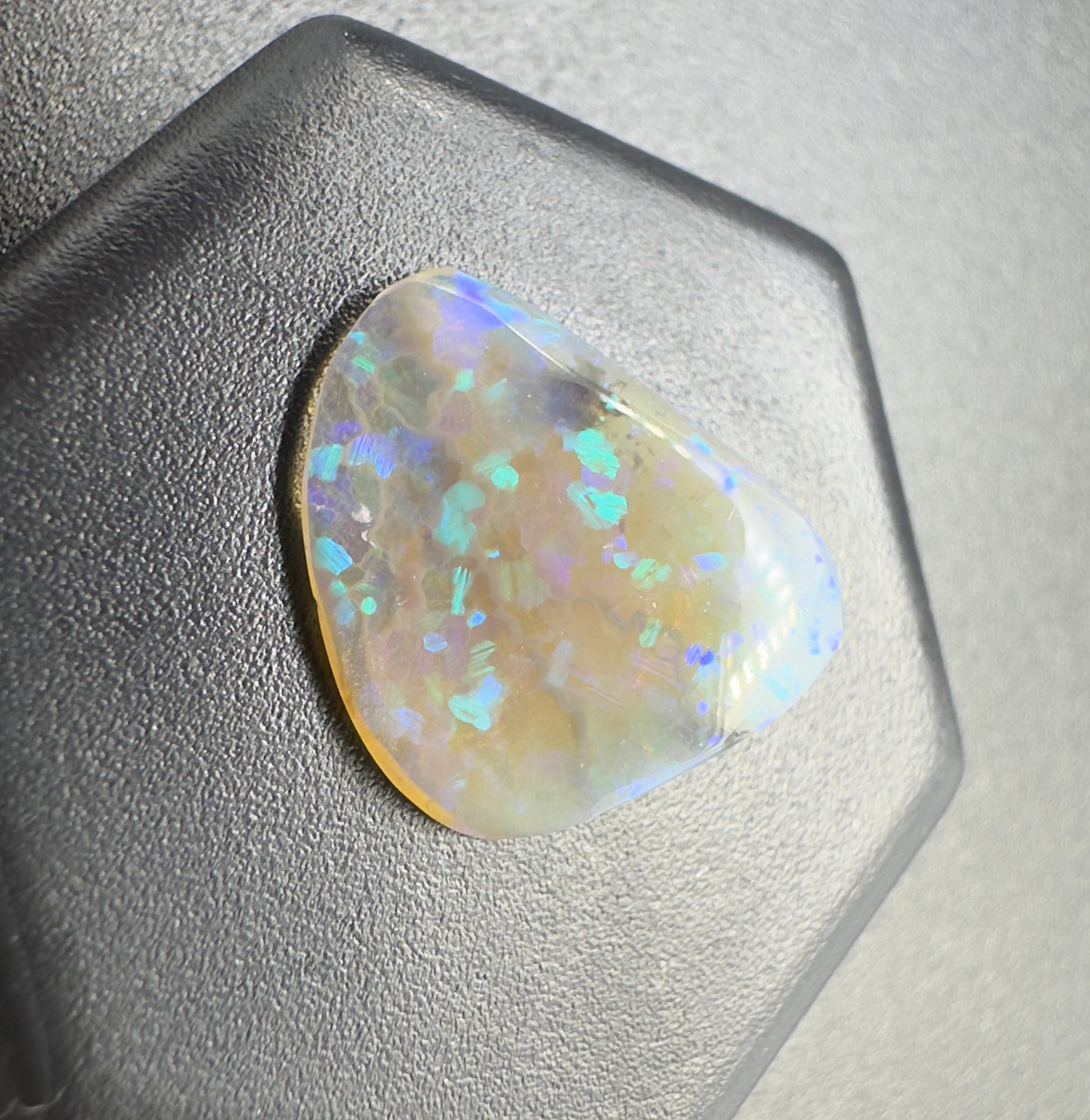 Australian Lightning Ridge Crystal Opal 2.0carat Solid Hand Cut Luxury - Iona Opal Australia