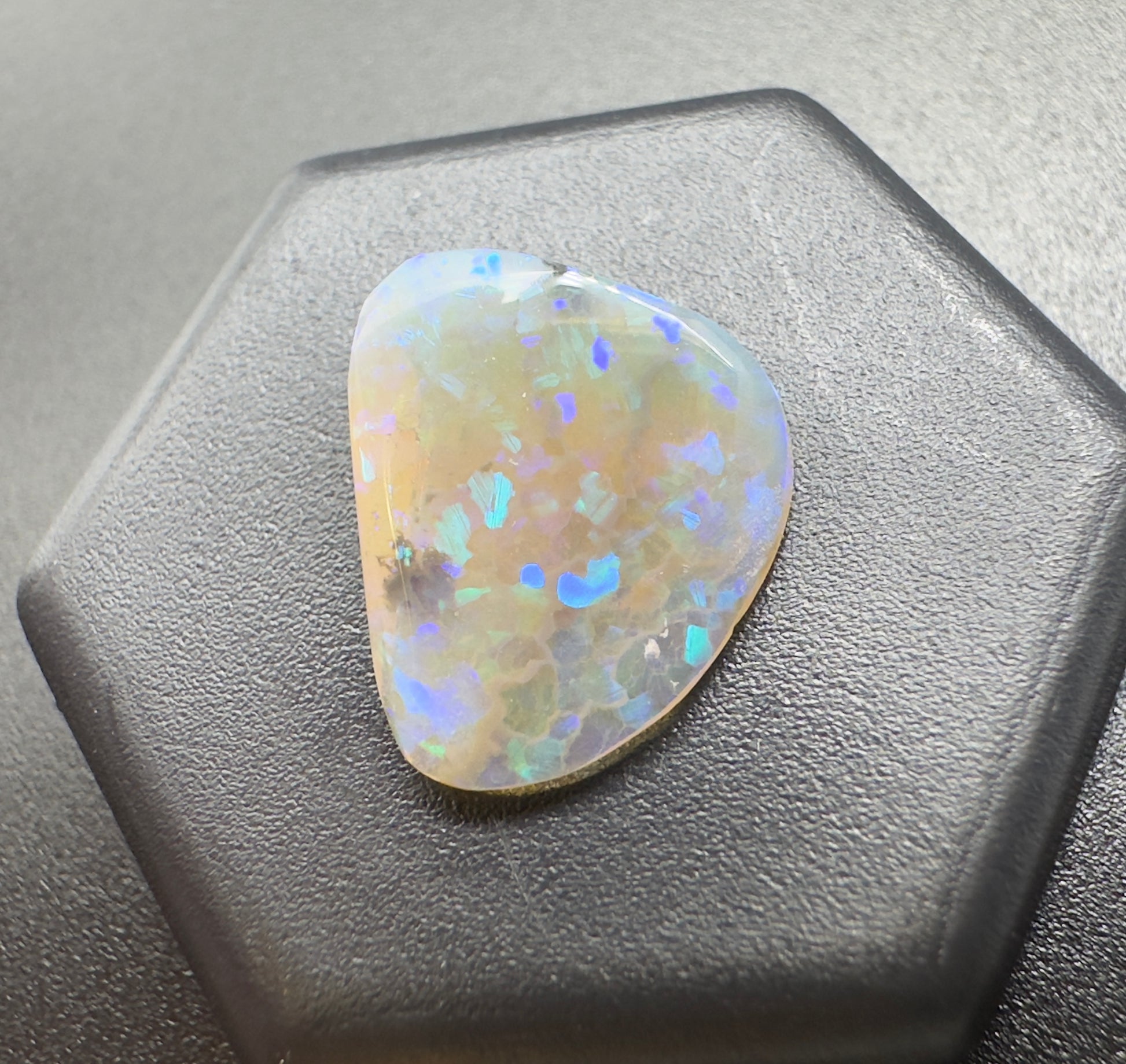 Australian Lightning Ridge Crystal Opal 2.0carat Solid Hand Cut Luxury - Iona Opal Australia