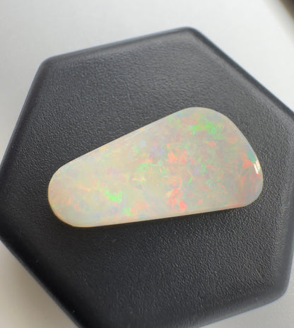 Australian Coober Pedy Opal 2.1carat Solid Hand Cut Luxury - Iona Opal Australia