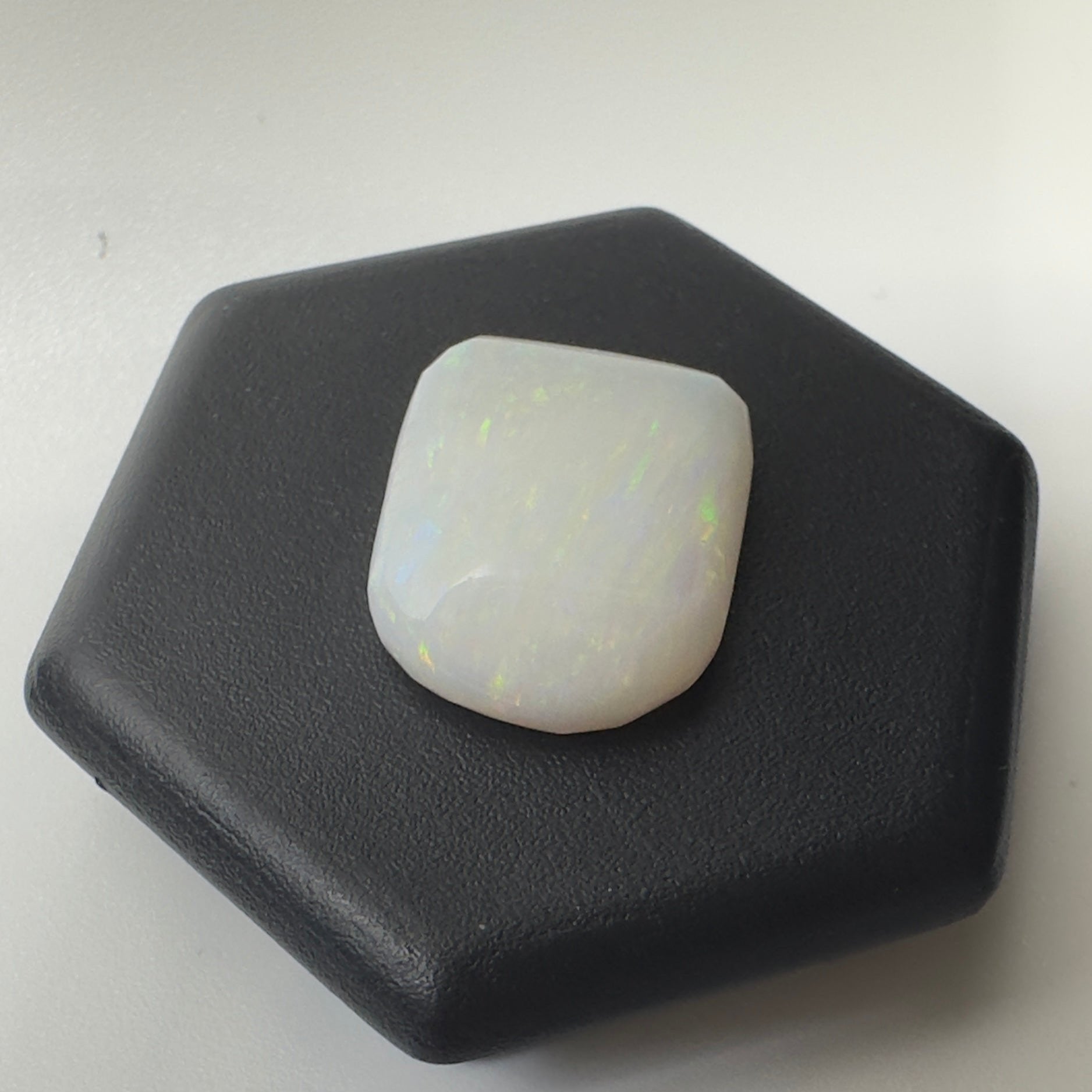 Australian Coober Pedy Opal 2.6carat Solid Hand Cut Luxury - Iona Opal Australia