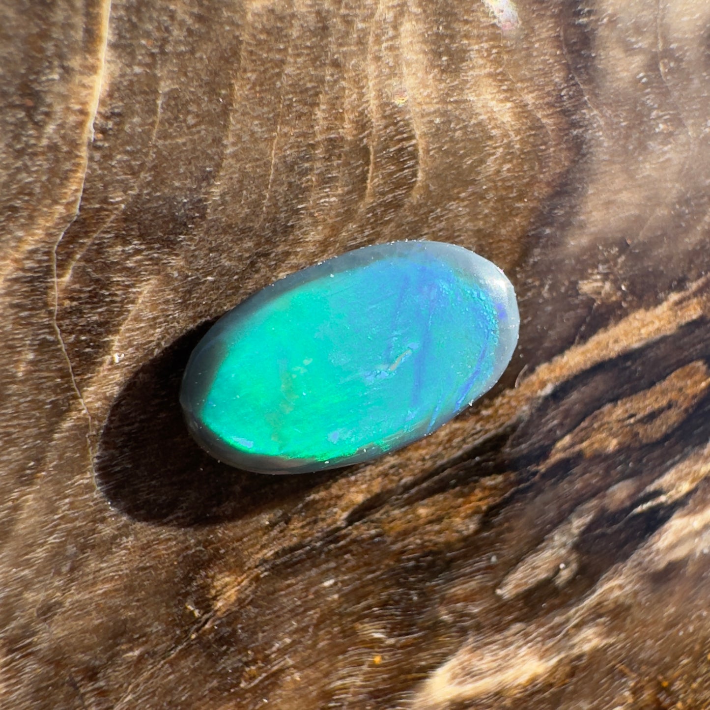 Lightning Ridge Black Opal 0.3carat Solid Hand-Cut