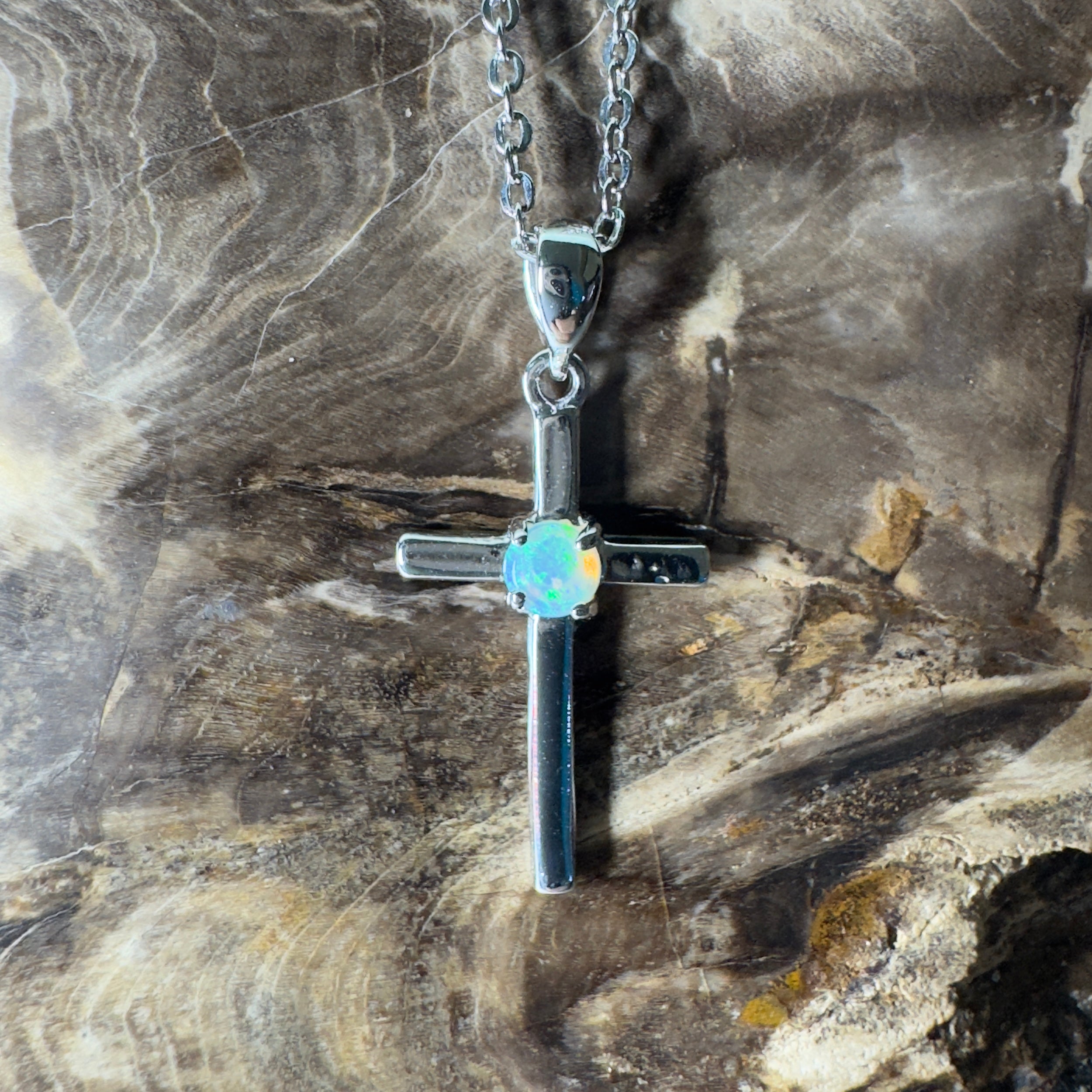 Coral Sea Lightfall ~ 0.2ct Lightning Ridge Crystal Opal 925 Silver Pendant