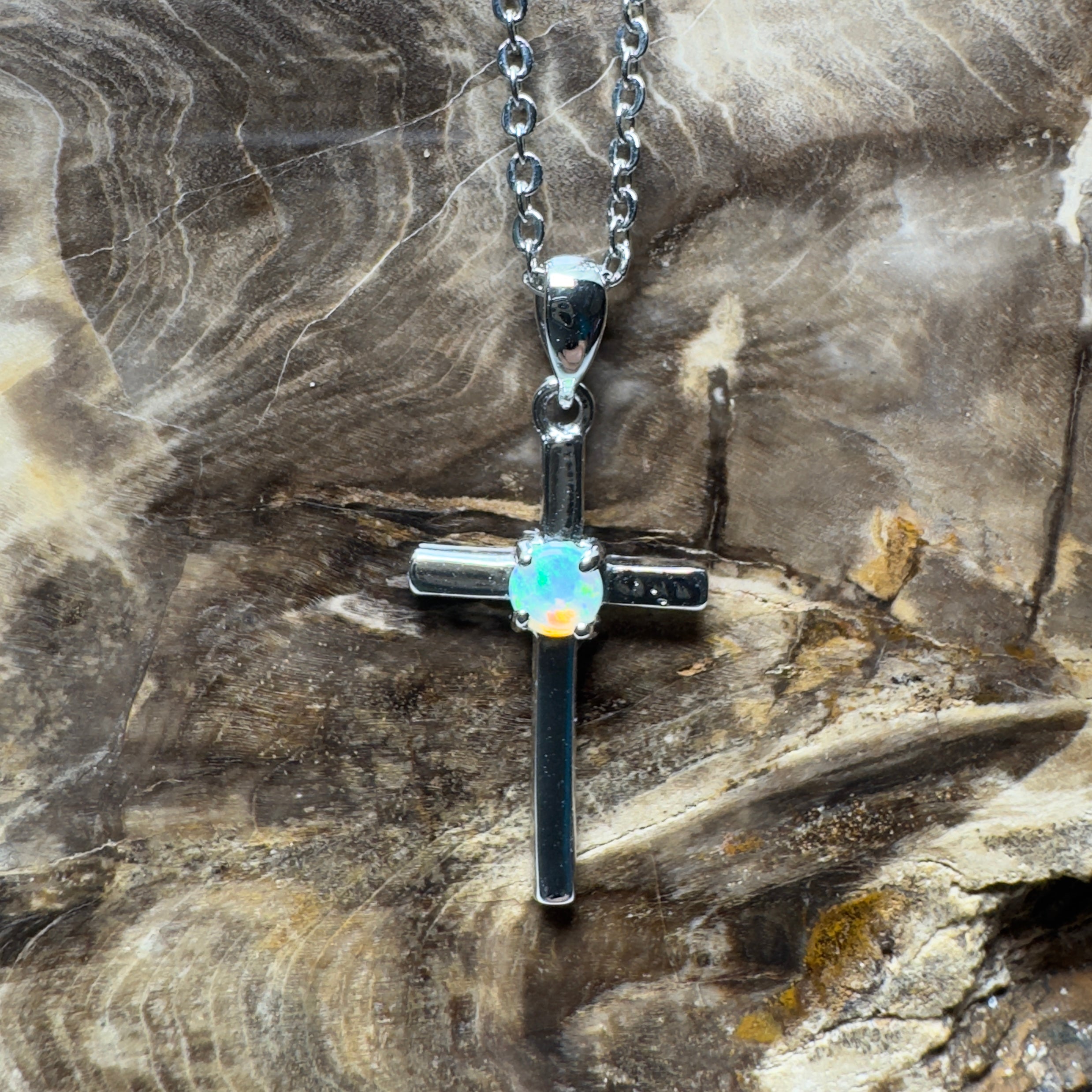 Coral Sea Lightfall ~ 0.2ct Lightning Ridge Crystal Opal 925 Silver Pendant