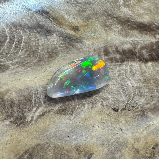 Hand-Cut Solid Lightning Ridge Opal 2.6carat