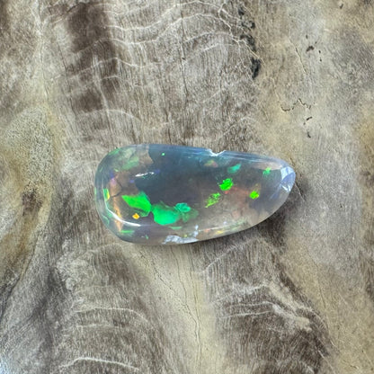 Hand-Cut Solid Lightning Ridge Opal 2.6carat