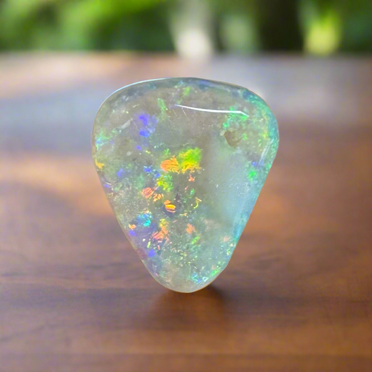 Hand-Cut Solid Lightning Ridge Opal 0.8carat