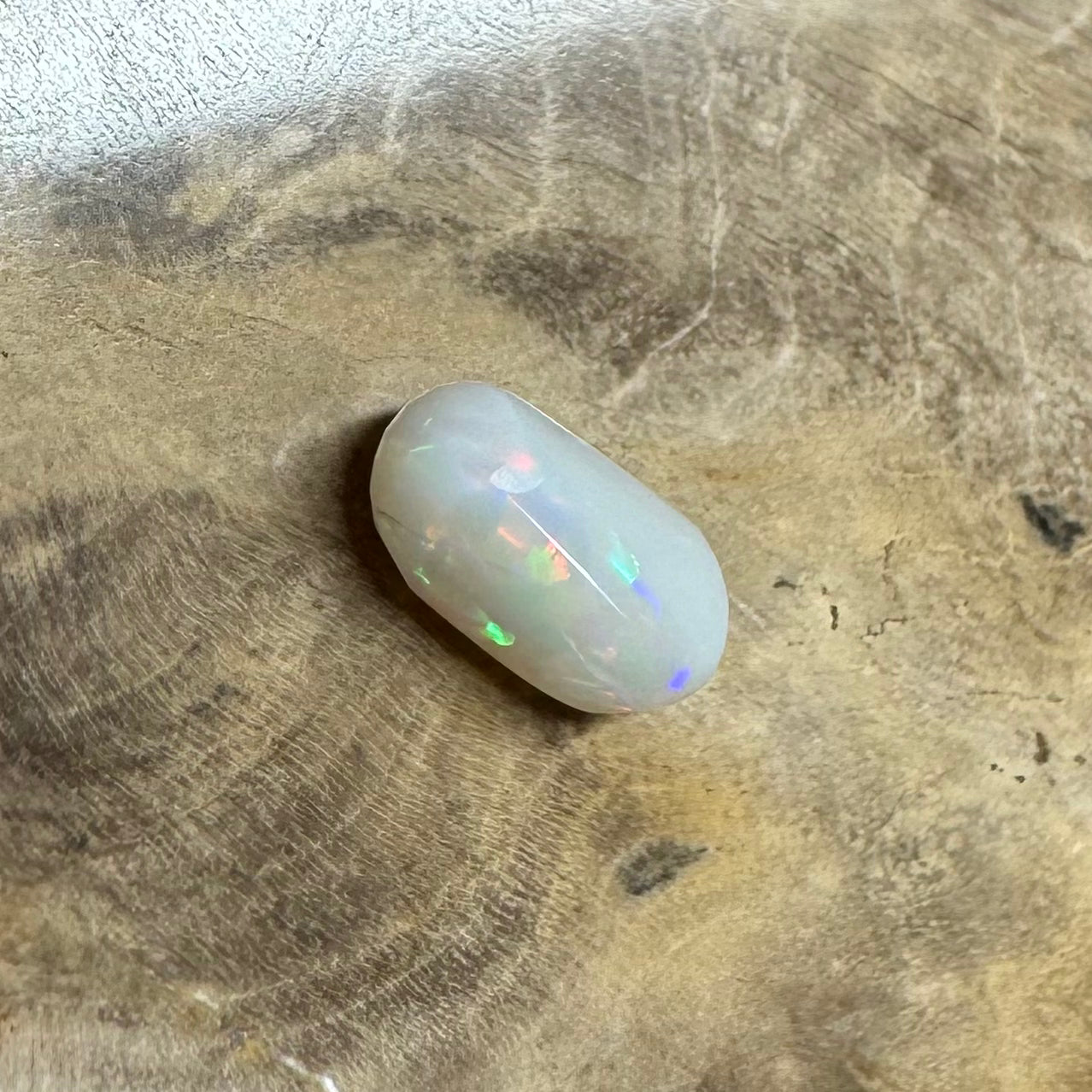 Hand-Cut Solid Lightning Ridge Opal 0.7carat