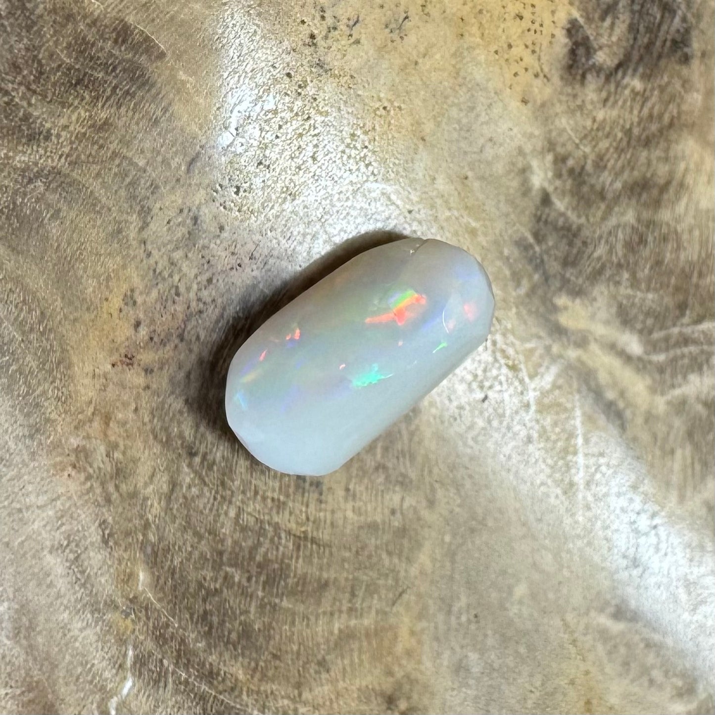 Hand-Cut Solid Lightning Ridge Opal 0.7carat