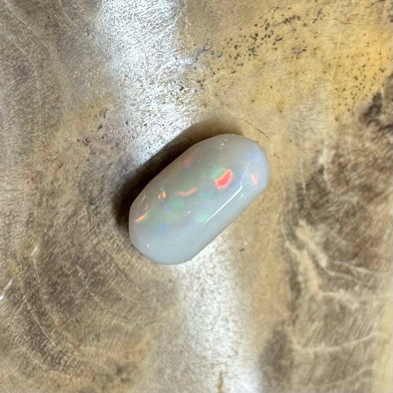 Hand-Cut Solid Lightning Ridge Opal 0.7carat