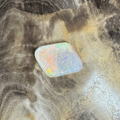 Hand-Cut Solid Lightning Ridge Opal 0.9carat