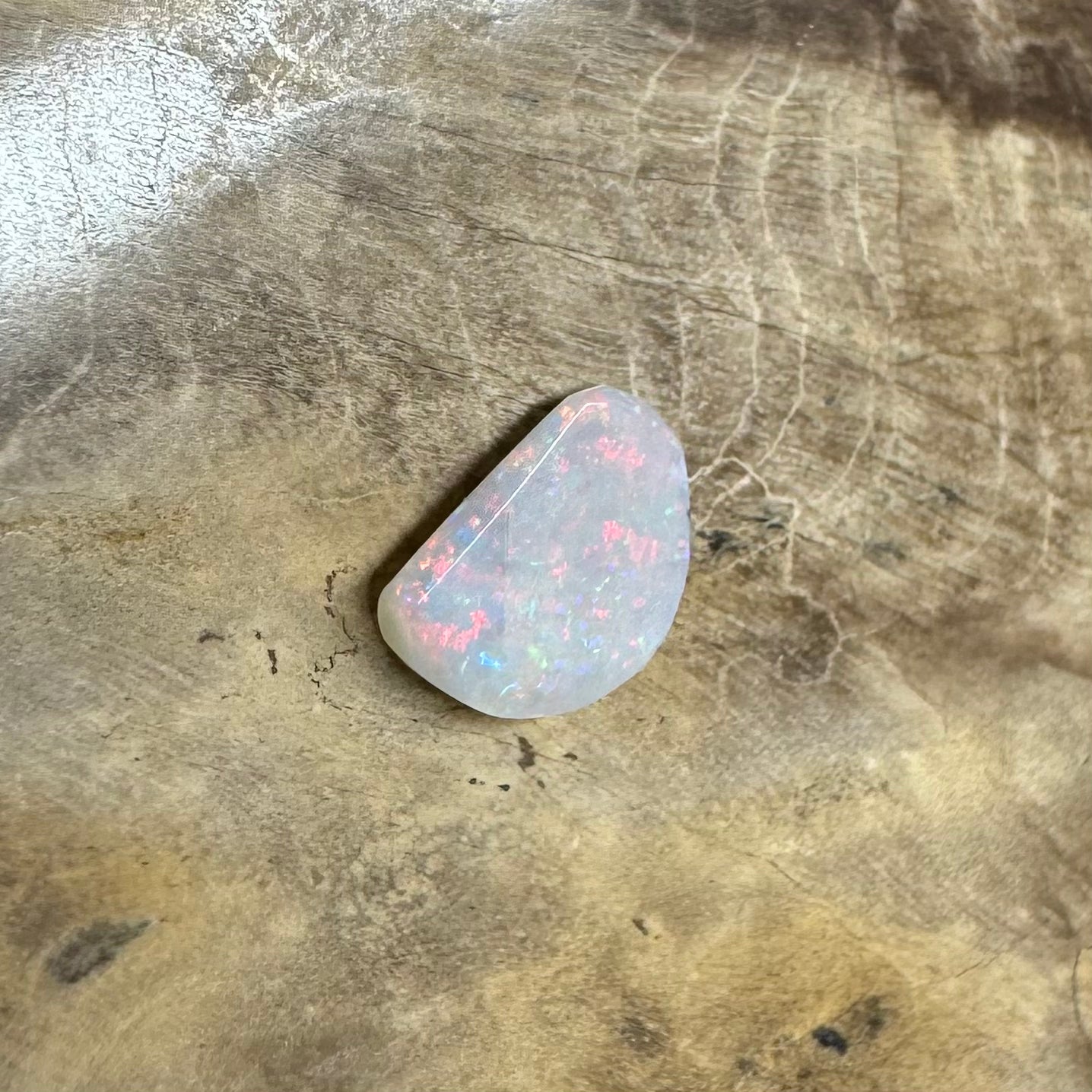 Hand-Cut Solid Coober Pedy Opal 0.5carat