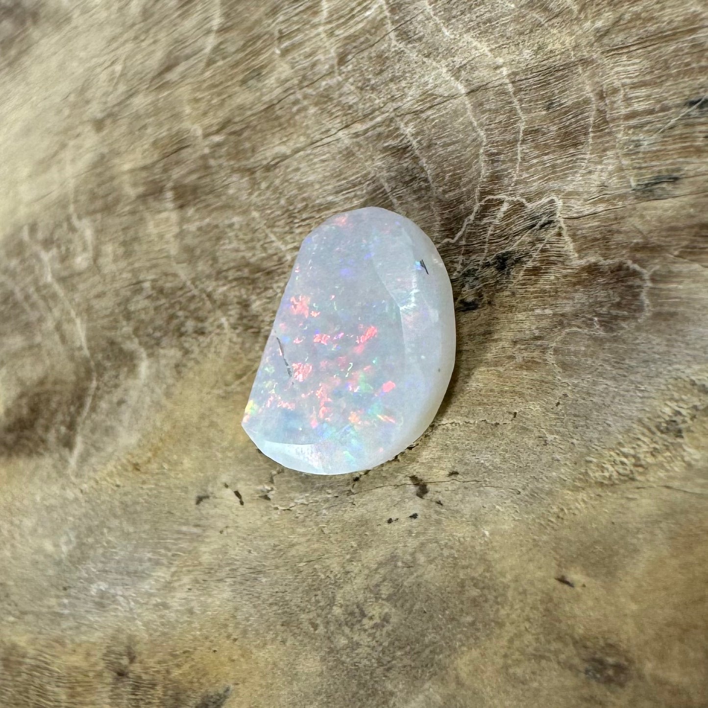 Hand-Cut Solid Coober Pedy Opal 0.5carat