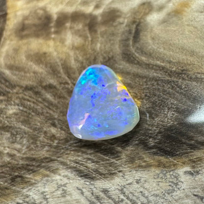 Hand-Cut Solid Lightning Ridge Opal 1.1carat